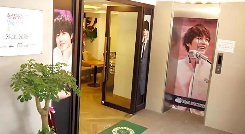 Myeongdong Mom House Hotel Seoul Exterior photo